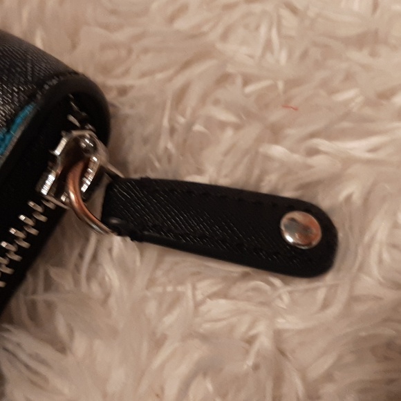 Karl Lagerfeld Paris Wallet Crossbody, preloved - Picture 7 of 15